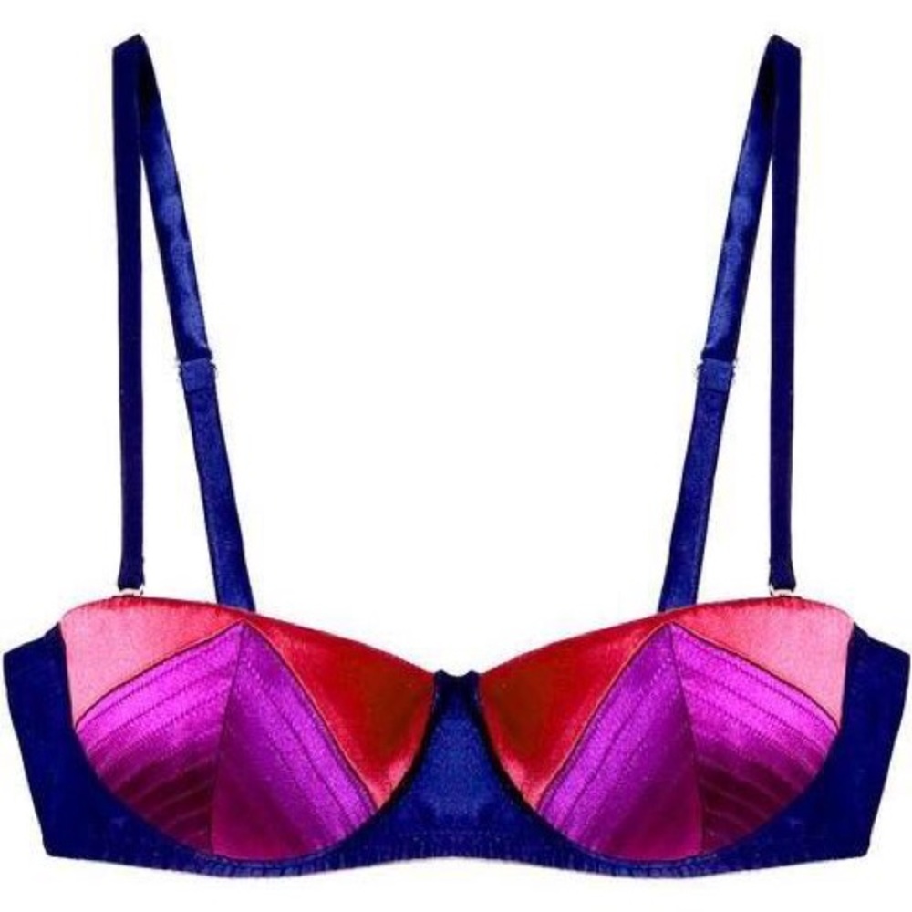 Fleur du mal bra aso Selena Gomez